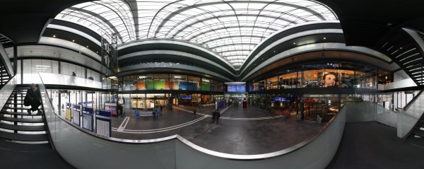 Zug Bahnhof panorama